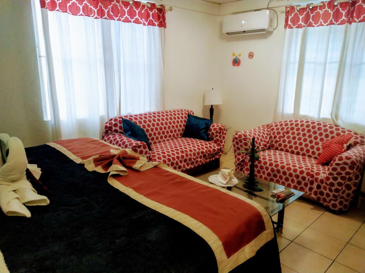 The Red Hut Inn مدينة بليز المظهر الخارجي الصورة